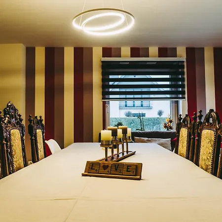 Villa Cecha B&B &Wellness-3